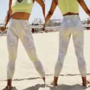 FREE PEOPLE MOVEMENT Wave Crush Leggings in Bright Lime Combo